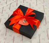 پک انگشتر و شکلات دست ساز